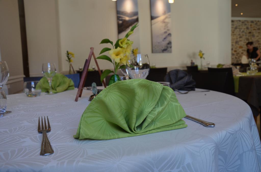 Logis Auberge De L'Allagnonette Saint-Poncy ภายนอก รูปภาพ