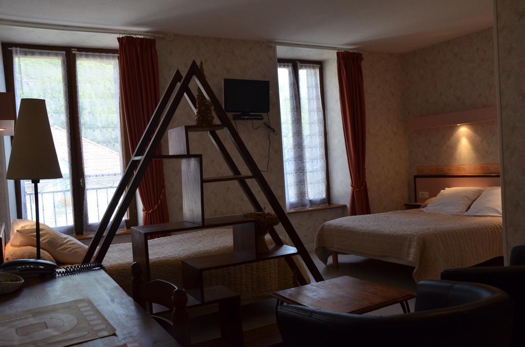 Logis Auberge De L'Allagnonette Saint-Poncy ภายนอก รูปภาพ