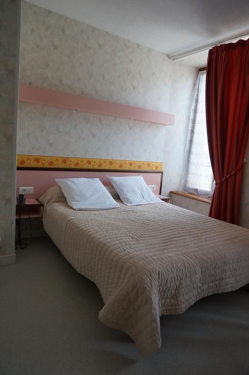 Logis Auberge De L'Allagnonette Saint-Poncy ภายนอก รูปภาพ