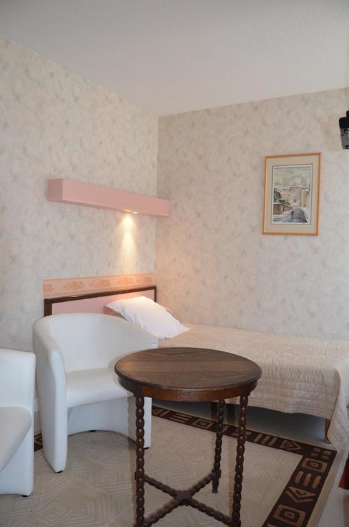 Logis Auberge De L'Allagnonette Saint-Poncy ภายนอก รูปภาพ