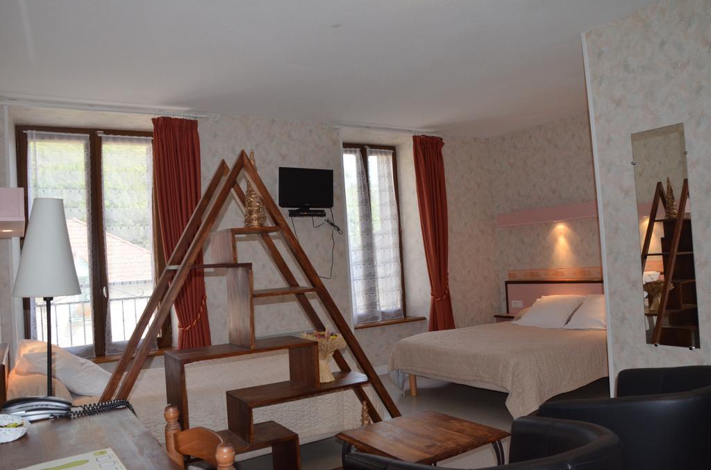 Logis Auberge De L'Allagnonette Saint-Poncy ภายนอก รูปภาพ