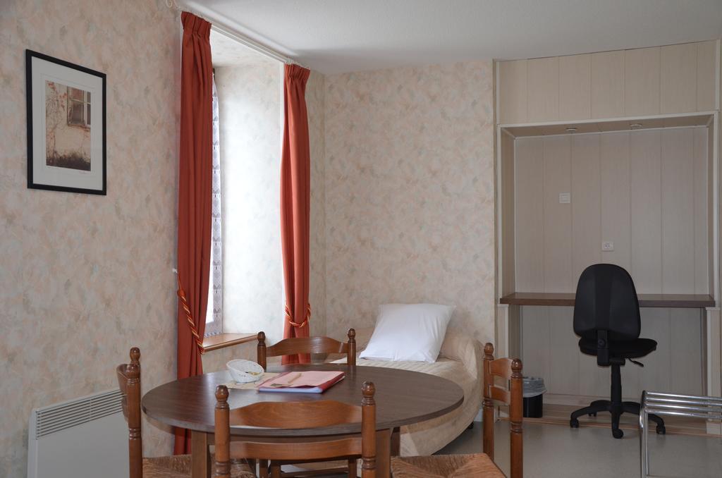 Logis Auberge De L'Allagnonette Saint-Poncy ภายนอก รูปภาพ