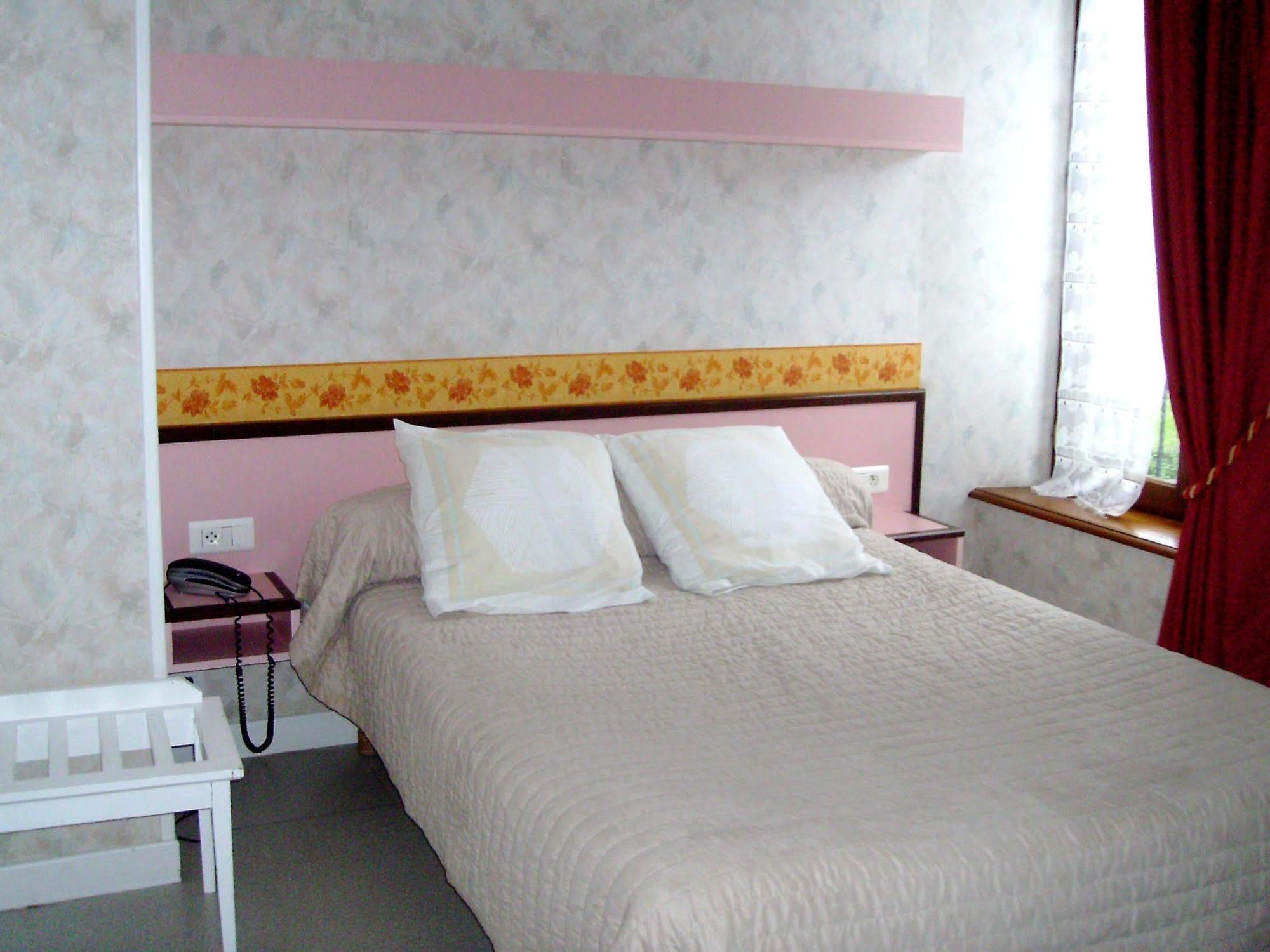 Logis Auberge De L'Allagnonette Saint-Poncy ภายนอก รูปภาพ