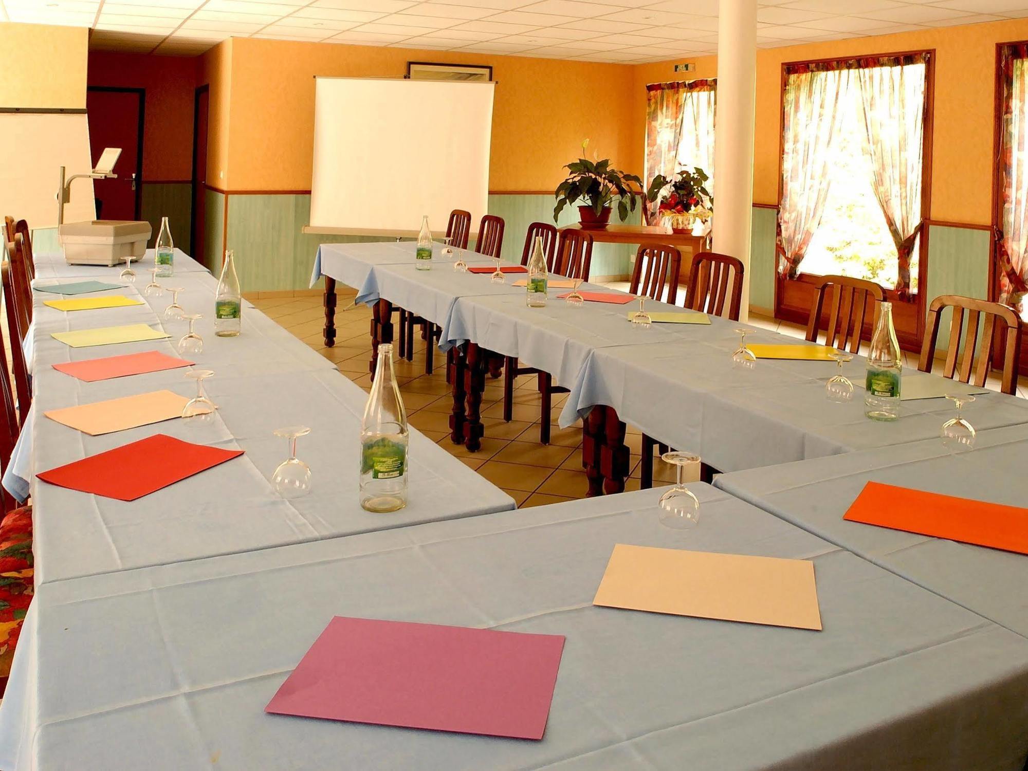 Logis Auberge De L'Allagnonette Saint-Poncy ภายนอก รูปภาพ